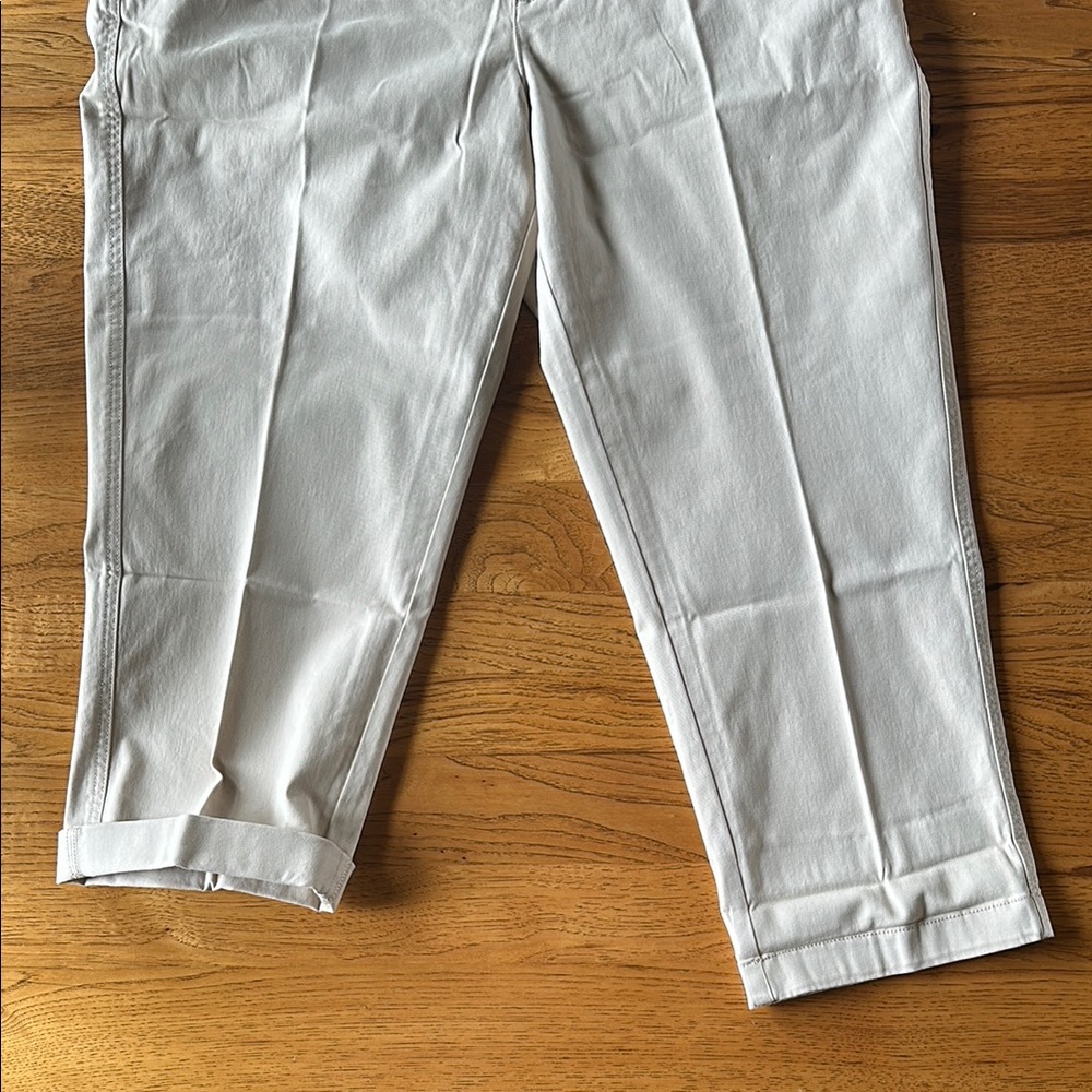 Coldwater Creek Chino Capris Polished Cotton Blend NWT - Picture 4 of 9